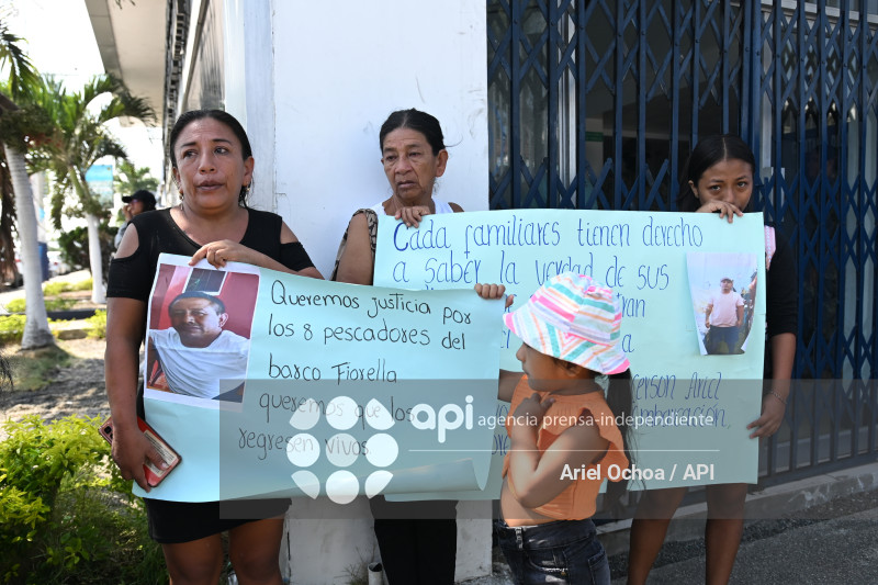 MANTA-PESCADORES-PROTESTA