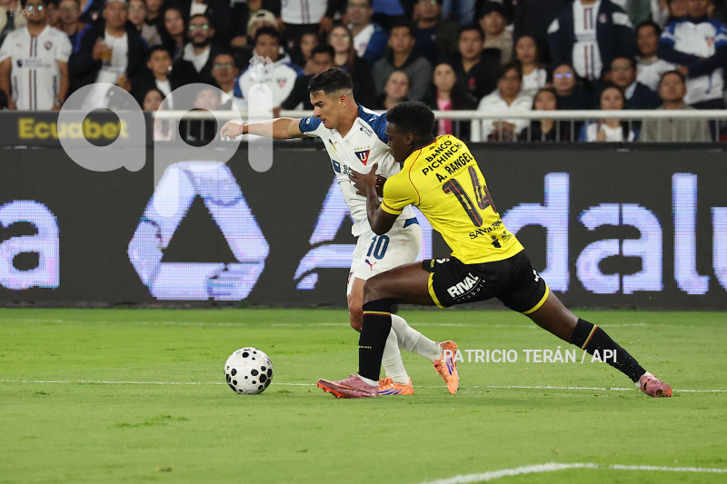 FBL LIGA ECUABET LDU VS BARCELONA