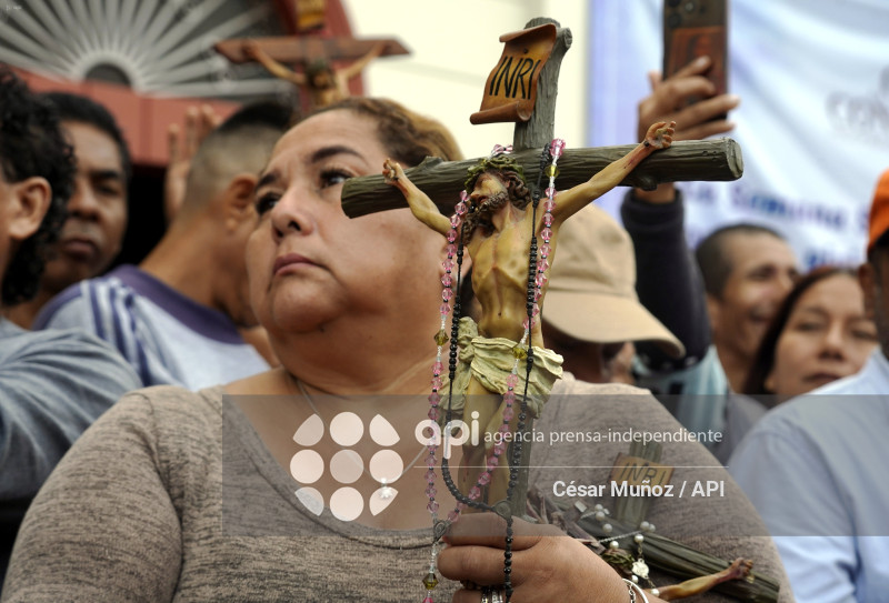 GYE-PROCESION CRISTO DEL CONSUELO