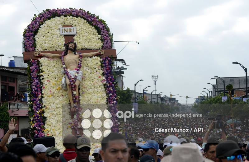GYE-PROCESION CRISTO DEL CONSUELO