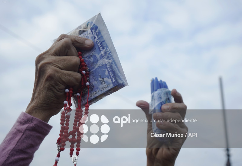 GYE-PROCESION CRISTO DEL CONSUELO