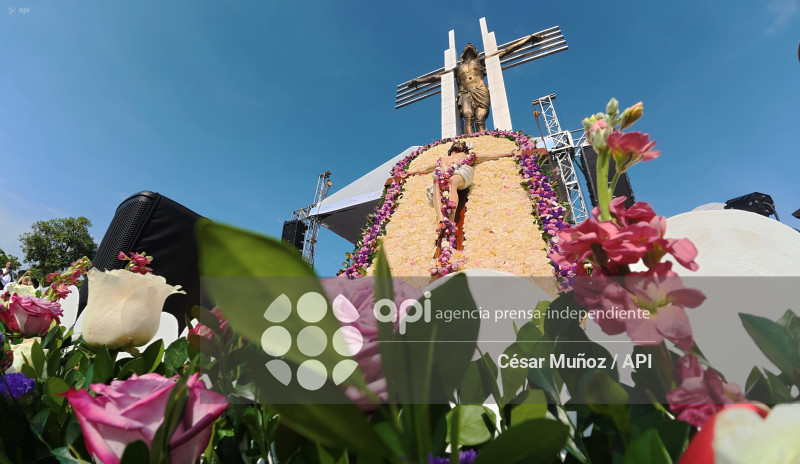 GYE-PROCESION CRISTO DEL CONSUELO