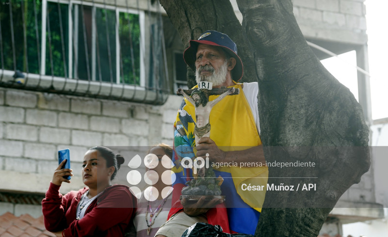 GYE-PROCESION CRISTO DEL CONSUELO