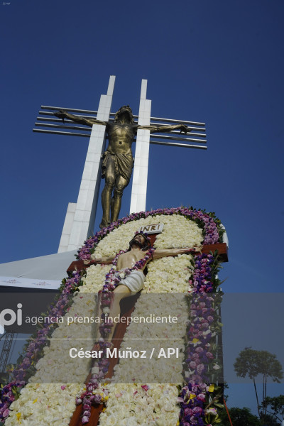 GYE-PROCESION CRISTO DEL CONSUELO
