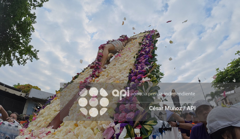 GYE-PROCESION CRISTO DEL CONSUELO