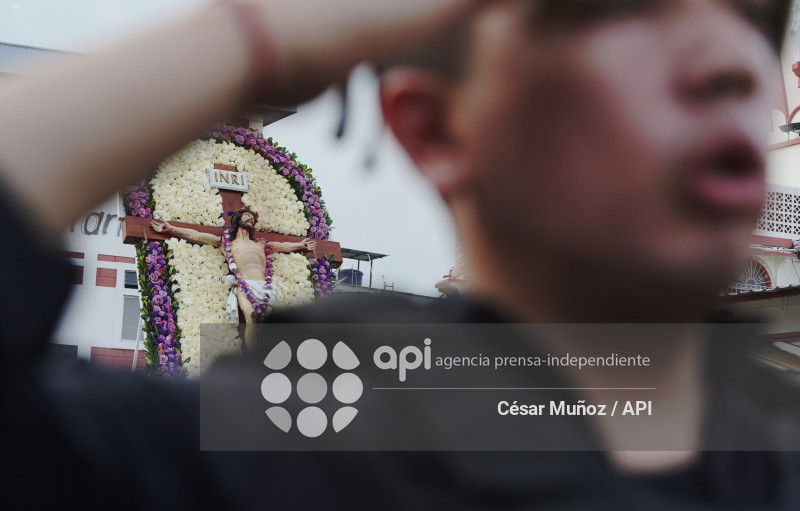 GYE-PROCESION CRISTO DEL CONSUELO