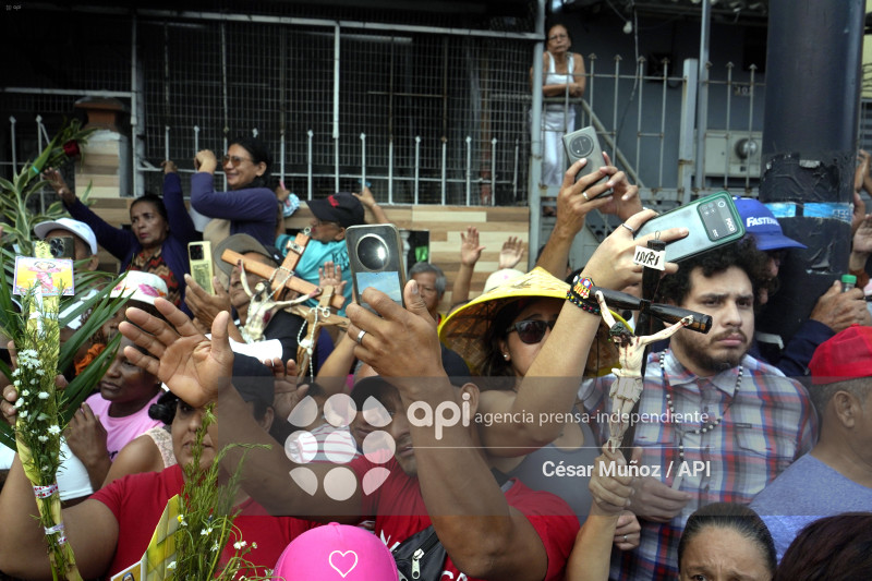 GYE-PROCESION CRISTO DEL CONSUELO