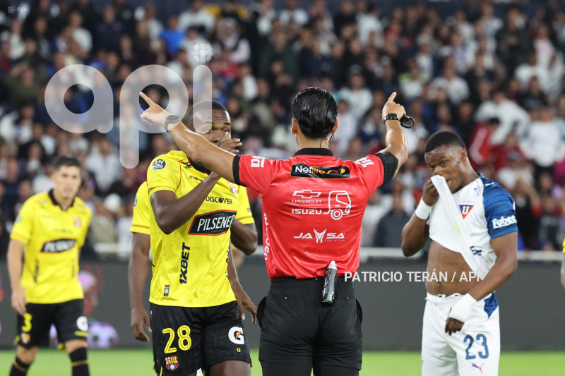 FBL LIGA ECUABET LDU VS BARCELONA