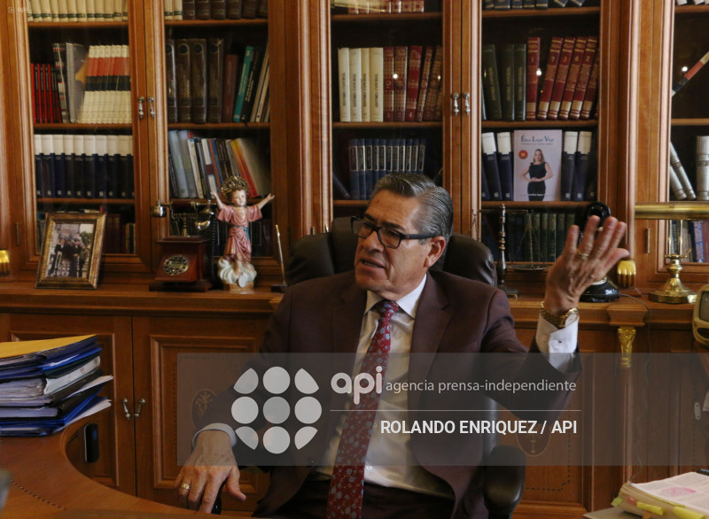 ENTREVISTA JURISTA MARCELO DUENAS SOBRE JORGE GLAS
