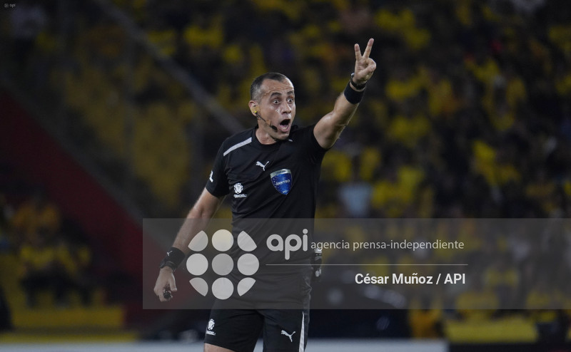FBL-LIBERTADORES-BARCELONA-CRUZEIRO