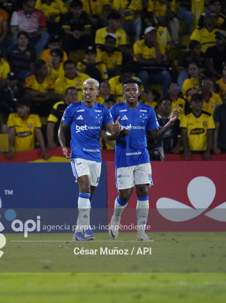 FBL-LIBERTADORES-BARCELONA-CRUZEIRO