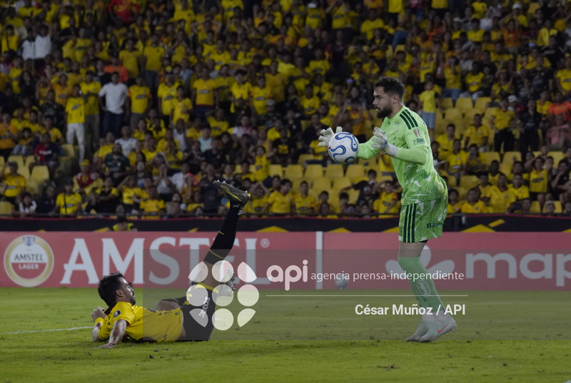 FBL-LIBERTADORES-BARCELONA-CRUZEIRO