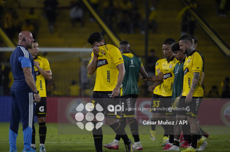 FBL-LIBERTADORES-BARCELONA-CRUZEIRO