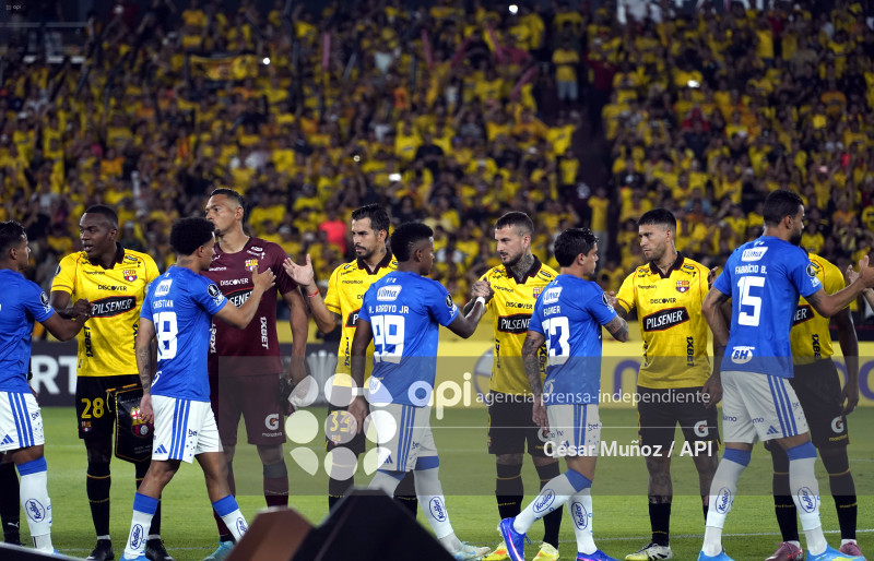 FBL-LIBERTADORES-BARCELONA-CRUZEIRO