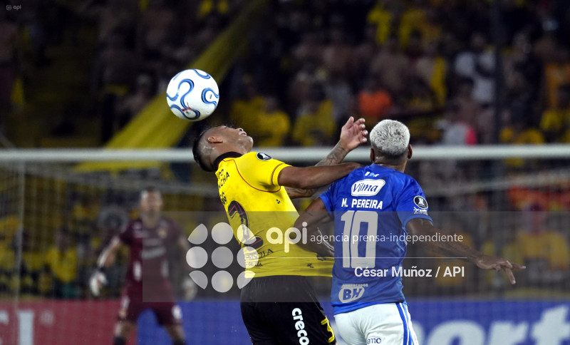 FBL-LIBERTADORES-BARCELONA-CRUZEIRO