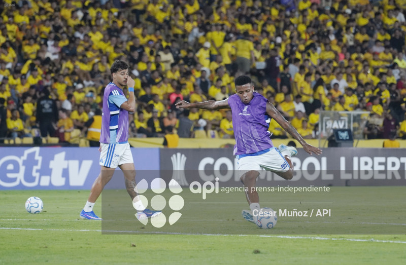 FBL-LIBERTADORES-BARCELONA-CRUZEIRO
