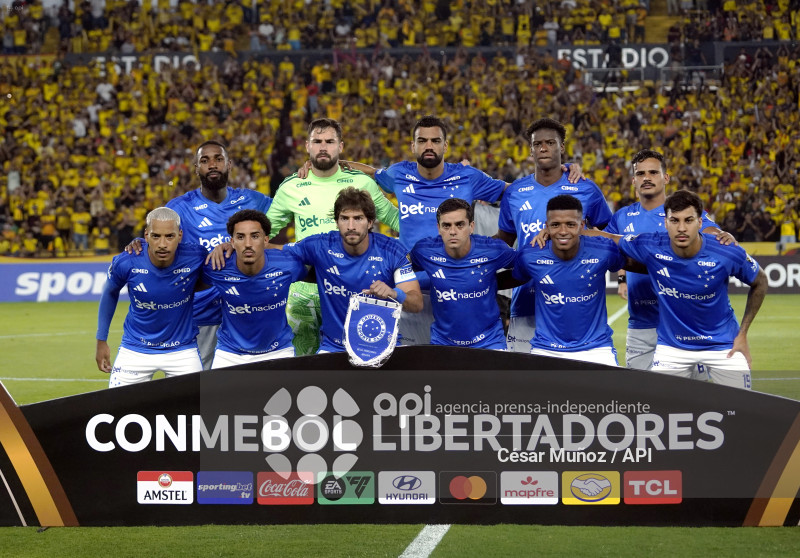 FBL-LIBERTADORES-BARCELONA-CRUZEIRO