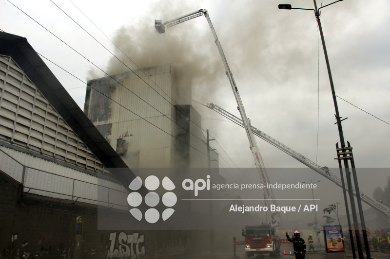 GYE-INCENDIO FABRICA CAFE