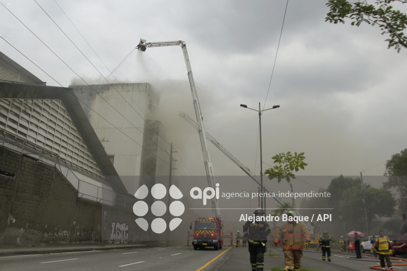GYE-INCENDIO FABRICA CAFE