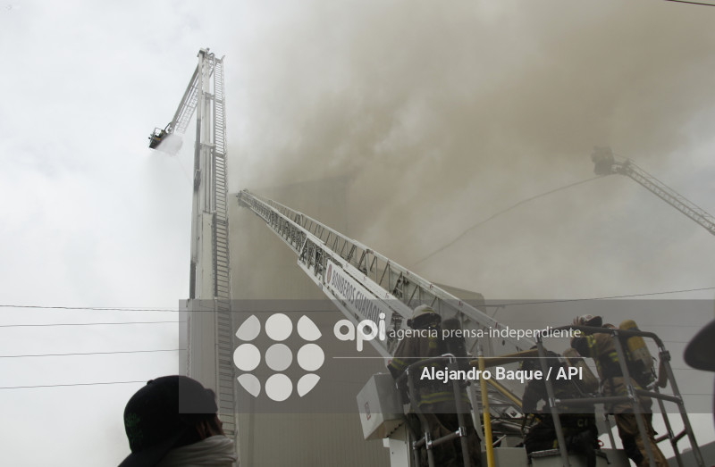 GYE-INCENDIO FABRICA CAFE
