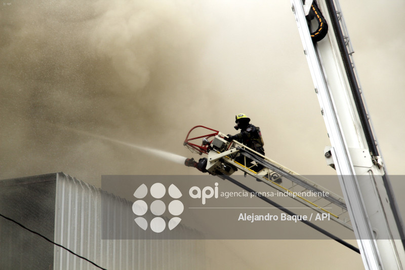 GYE-INCENDIO FABRICA CAFE