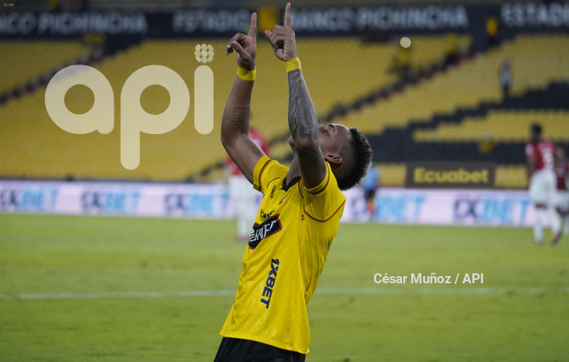 FBL-LIGAECUABET-BARCELONA-LEONES