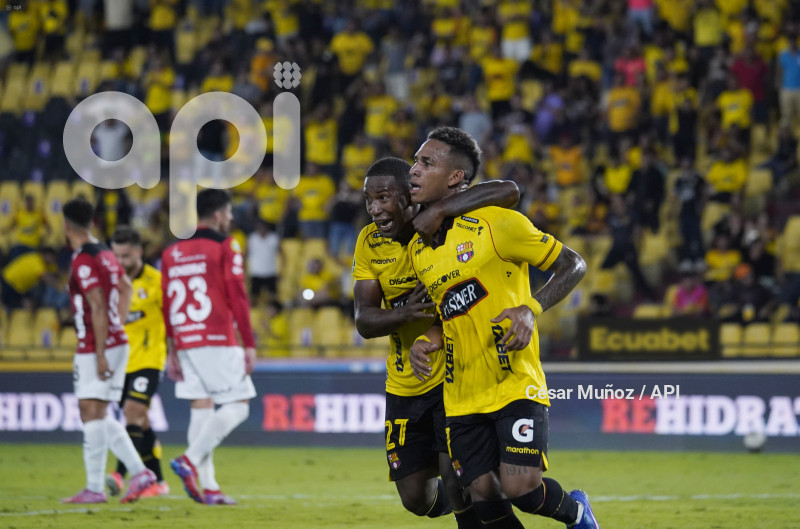 FBL-LIGAECUABET-BARCELONA-LEONES
