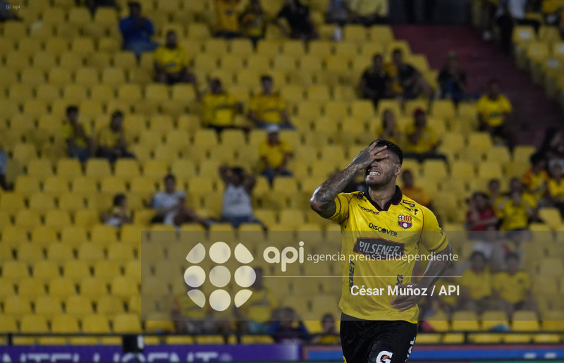 FBL-LIGAECUABET-BARCELONA-LEONES