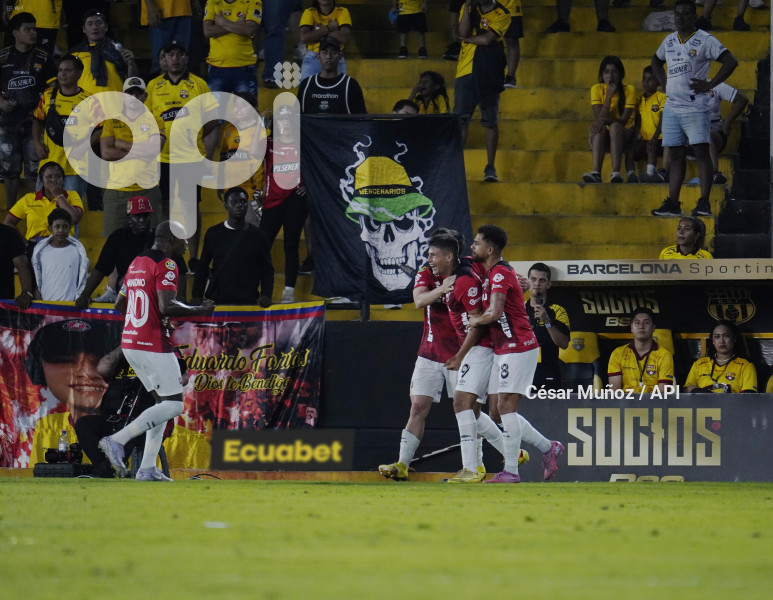 FBL-LIGAECUABET-BARCELONA-LEONES