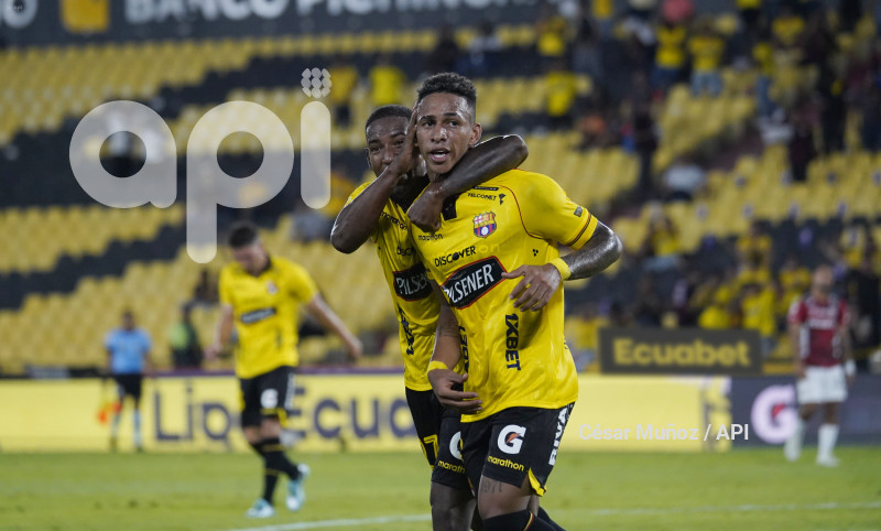 FBL-LIGAECUABET-BARCELONA-LEONES