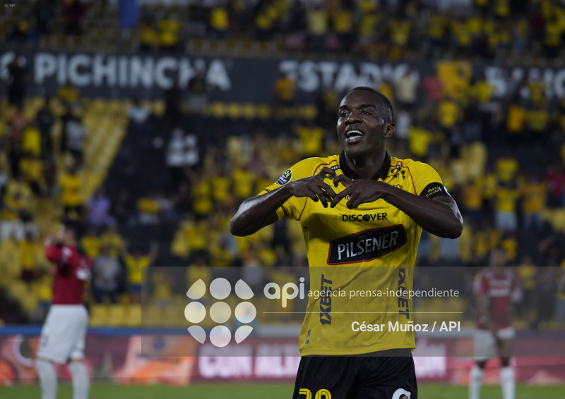 FBL-LIGAECUABET-BARCELONA-LEONES