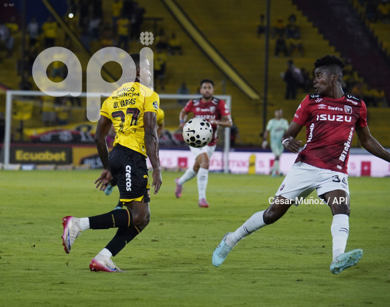 FBL-LIGAECUABET-BARCELONA-LEONES