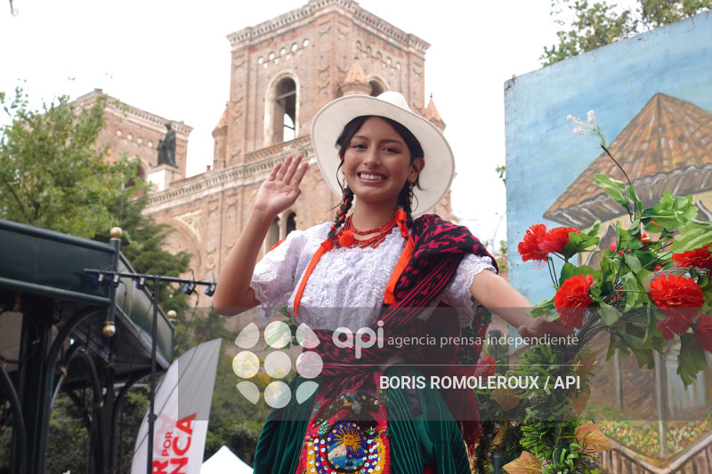 CUENCA-DESFILE ESTUDIANTIL-FUNDACION 469 AÑOS
