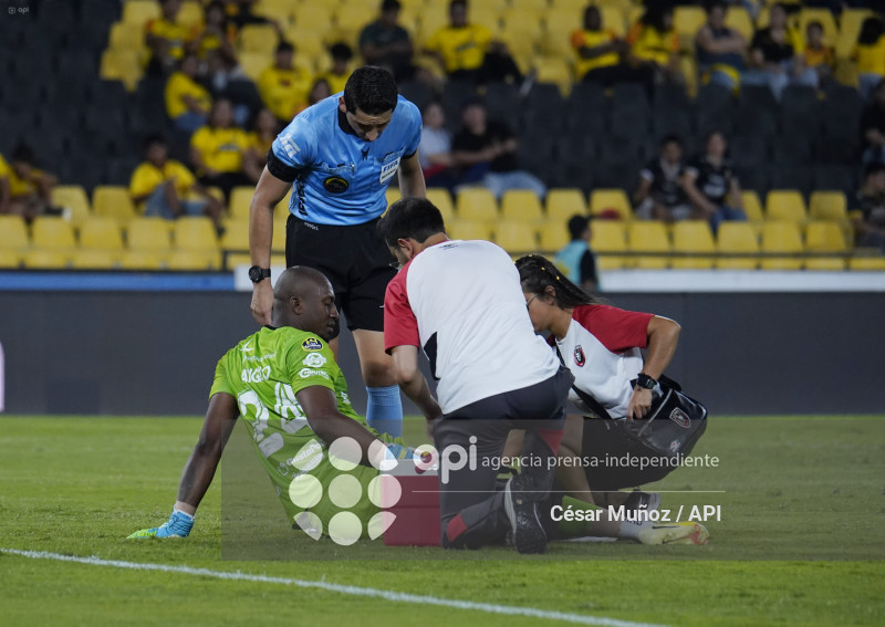 FBL-LIGAECUABET-BARCELONA-LEONES