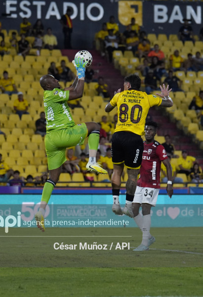 FBL-LIGAECUABET-BARCELONA-LEONES