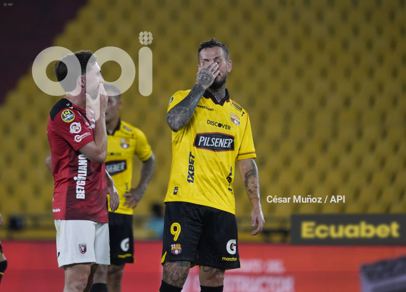 FBL-LIGAECUABET-BARCELONA-LEONES
