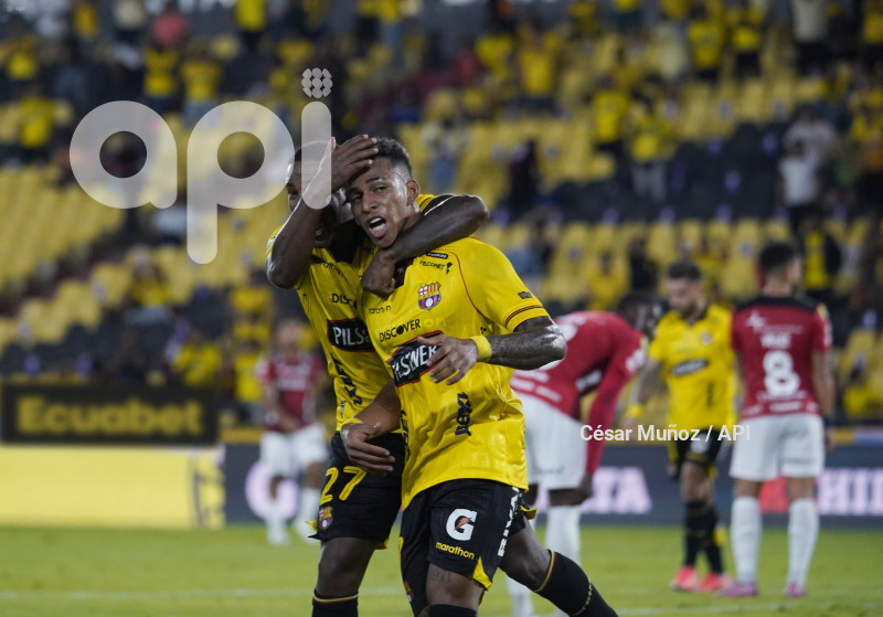 FBL-LIGAECUABET-BARCELONA-LEONES