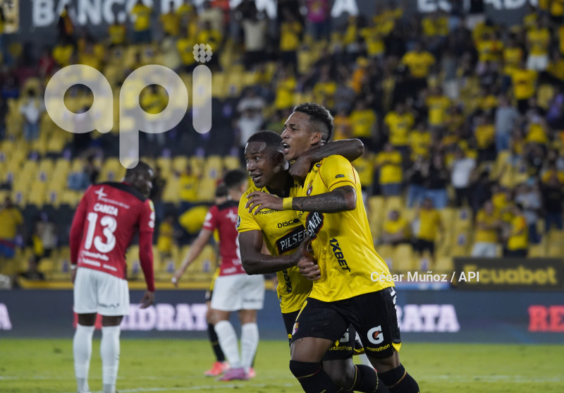 FBL-LIGAECUABET-BARCELONA-LEONES