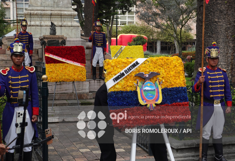 CUENCA-OFRENDA FLORAL-FUNDACION 469 AÑOS