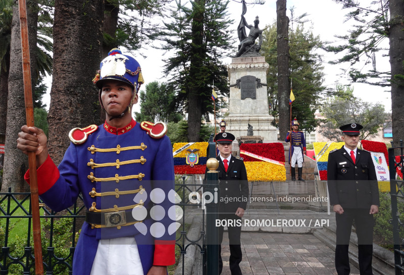 CUENCA-OFRENDA FLORAL-FUNDACION 469 AÑOS