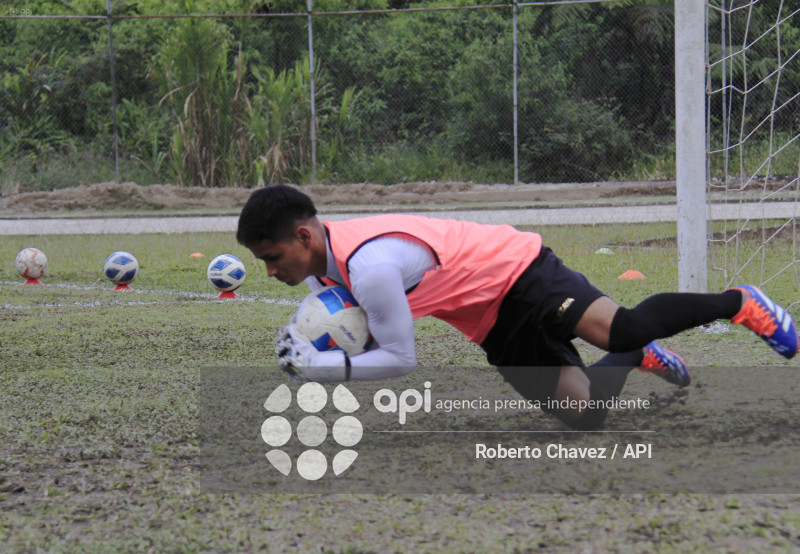FBL COPA ECUADOR NAZARENO SC VS 9DE OCTUBRE FC