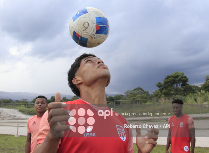 FBL COPA ECUADOR NAZARENO SC VS 9DE OCTUBRE FC