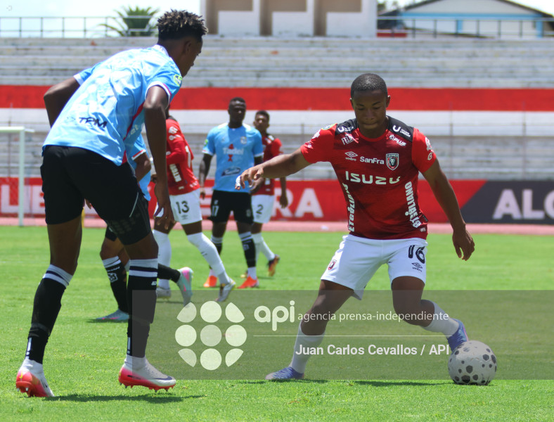 FBL-LIGAECUABET-LEONES FC-MANTA