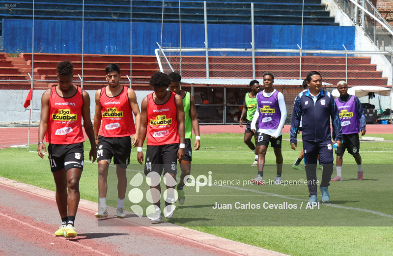 FBL-LIGAECUABET-LEONES FC-MANTA