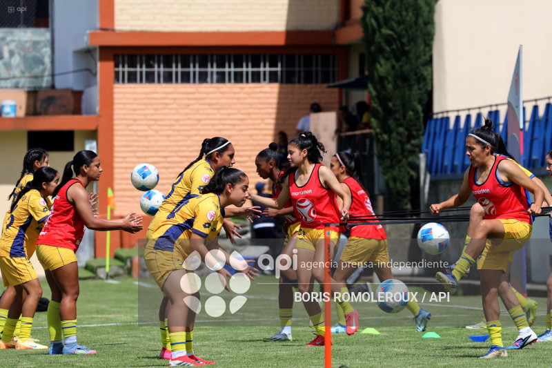 FBL-SUPERLIGA-FEMENINA- CARNERAS UPS-QUITO FC