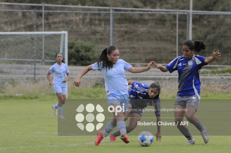 FBL SUPERLIGA FEMENINA MACARA VS EMELEC