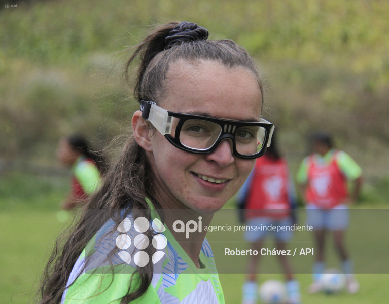 FBL SUPERLIGA FEMENINA MACARA VS EMELEC