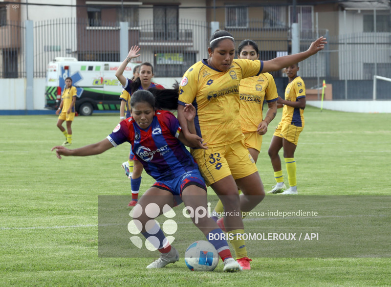 FBL-SUPERLIGA-FEMENINA- CARNERAS UPS-QUITO FC