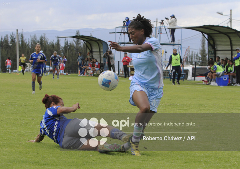 FBL SUPERLIGA FEMENINA MACARA VS EMELEC