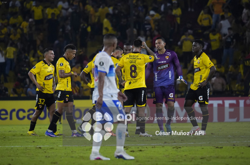 FBL-LIBERTADORES-BARCELONA-U CATOLICA